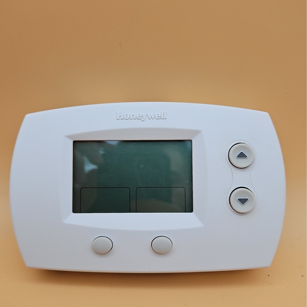 Honeywell FocusPRO 5000 TH5220D1003 Low Voltage Wall Thermostat Tested Works